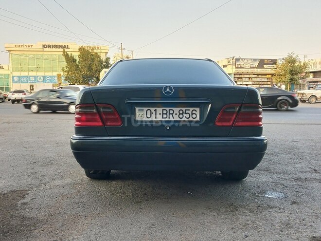 Mercedes E 320 1997, 220,000 km - 3.2 l - Bakı