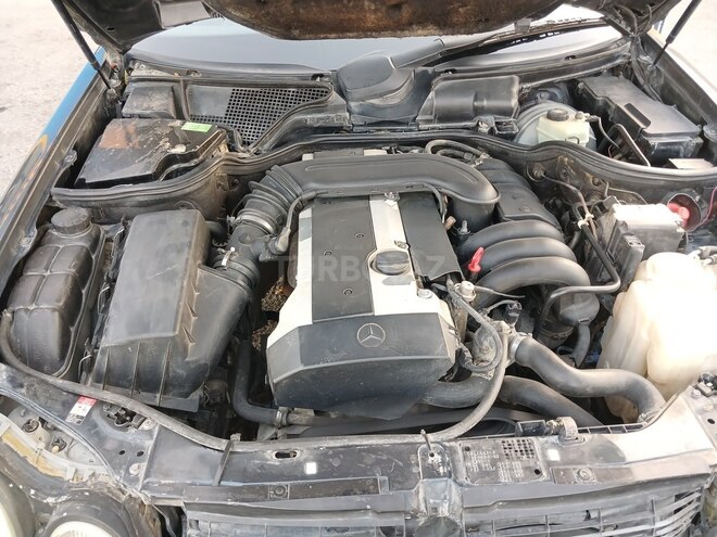 Mercedes E 320 1997, 220,000 km - 3.2 l - Bakı
