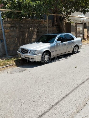 Mercedes C 230 1998, 294,000 km - 2.3 l - Bakı