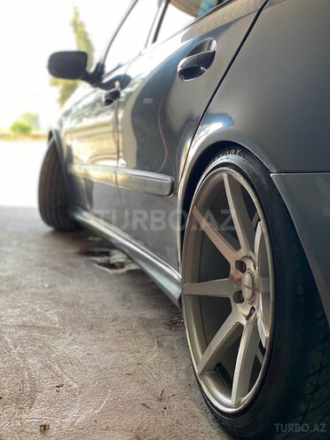 Mercedes E 270 2002, 350,000 km - 2.7 л - Beyləqan