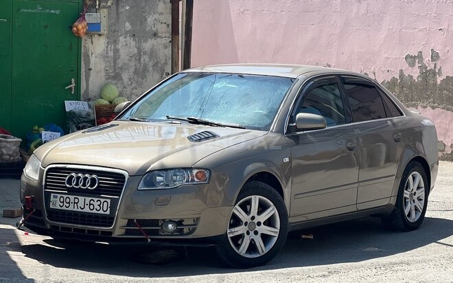 Audi A4 2005, 233,000 km - 2.0 l - Bakı