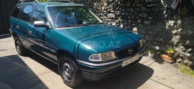Opel Astra 1997, 459,000 km - 1.6 l - Zaqatala