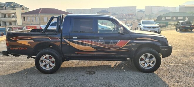 Mitsubishi L200 2005, 200,000 km - 2.5 l - Bakı