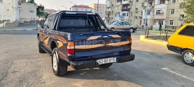 Mitsubishi L200 2005, 200,000 km - 2.5 l - Bakı