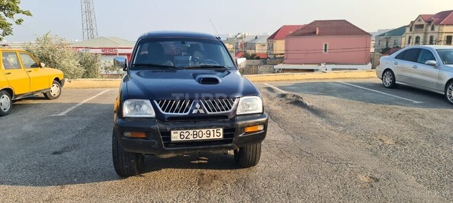 Mitsubishi L200 2005, 200,000 km - 2.5 l - Bakı