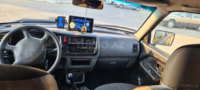 Mitsubishi L200 2005, 200,000 km - 2.5 l - Bakı