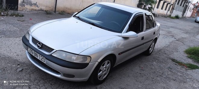 Opel Vectra 1997, 230,000 km - 1.6 l - Gəncə