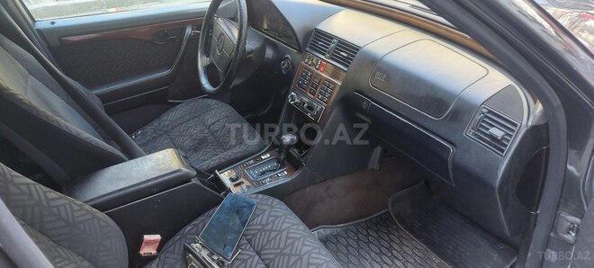 Mercedes C 220 1995, 395,000 km - 2.2 l - Bakı