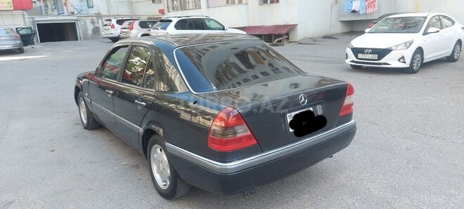 Mercedes C 220 1995, 395,000 km - 2.2 l - Bakı