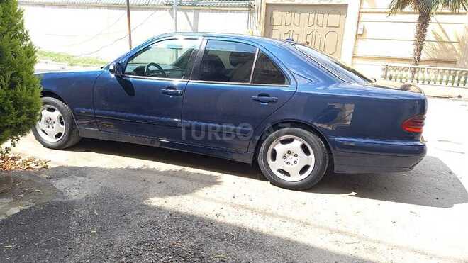 Mercedes E 220 2000, 328,681 km - 2.2 л - Gəncə