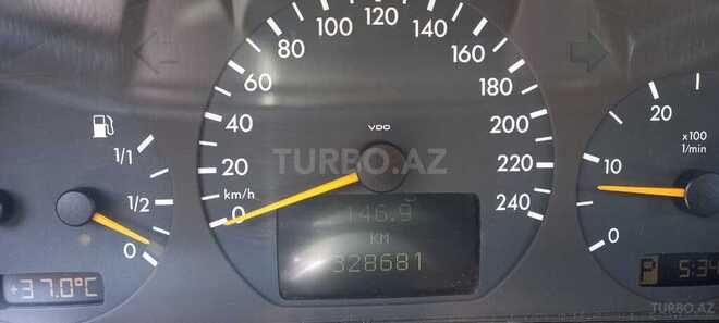 Mercedes E 220 2000, 328,681 km - 2.2 л - Gəncə