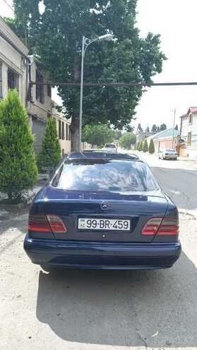 Mercedes E 220 2000, 328,681 km - 2.2 л - Gəncə