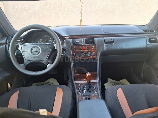 Mercedes E 200 1997, 430,000 km - 2.0 л - Bakı