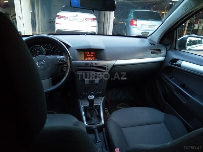Opel Astra 2006, 215,000 km - 1.4 l - Bakı