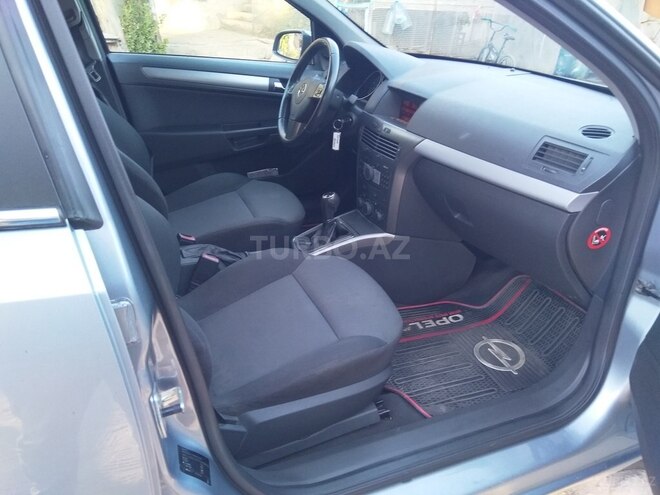 Opel Astra 2006, 215,000 km - 1.4 l - Bakı