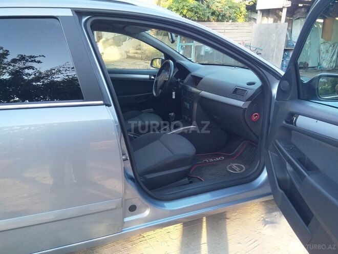 Opel Astra 2006, 215,000 km - 1.4 l - Bakı