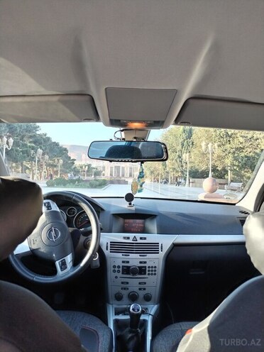 Opel Astra 2009, 142,000 km - 1.4 l - Bakı