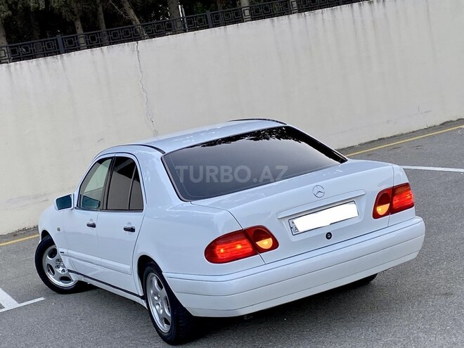 Mercedes E 230 1996, 386,500 km - 2.3 l - Bakı