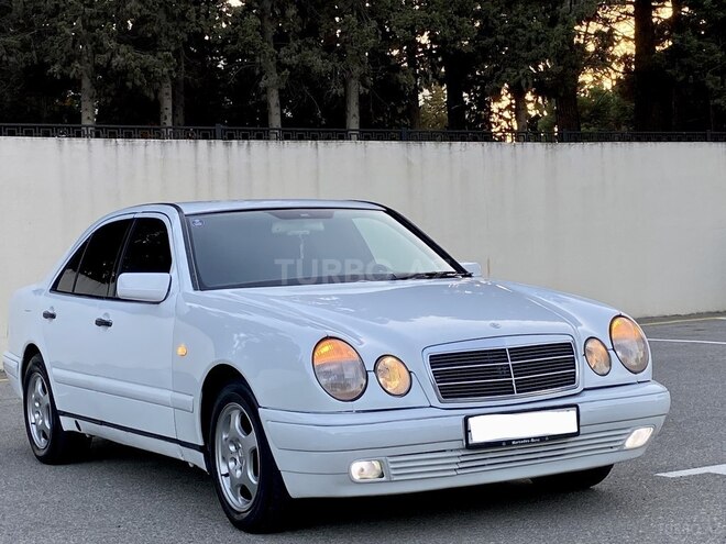 Mercedes E 230 1996, 386,500 km - 2.3 l - Bakı