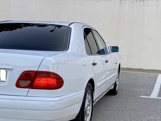 Mercedes E 230 1996, 386,500 km - 2.3 l - Bakı