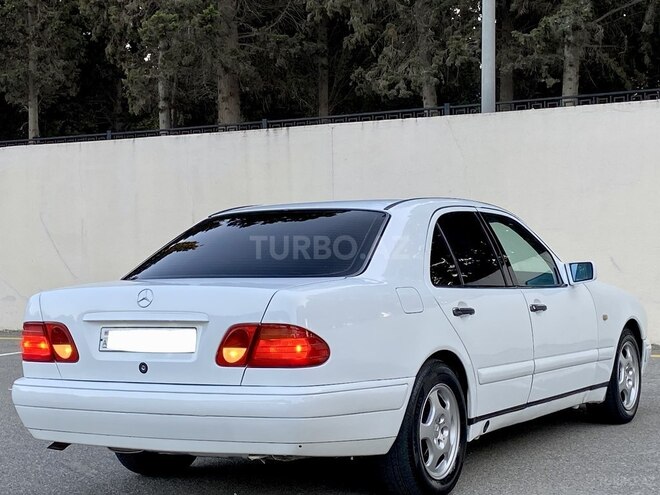 Mercedes E 230 1996, 386,500 km - 2.3 l - Bakı