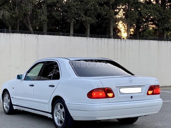 Mercedes E 230 1996, 386,500 km - 2.3 l - Bakı