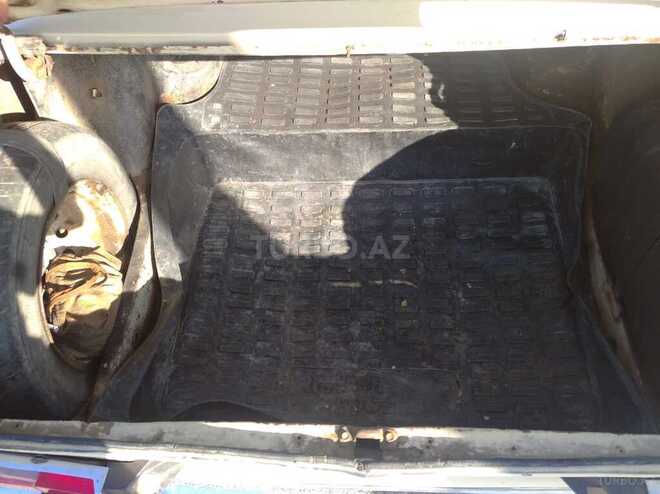 LADA (VAZ) 2106 1985, 40,000 km - 1.5 l - Salyan