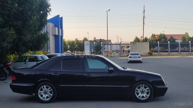 Mercedes E 240 2000, 301,258 km - 2.4 l - Sumqayıt