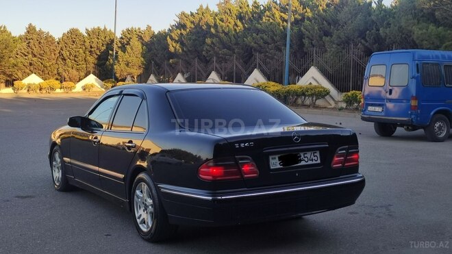 Mercedes E 240 2000, 301,258 km - 2.4 l - Sumqayıt