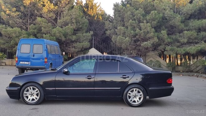 Mercedes E 240 2000, 301,258 km - 2.4 l - Sumqayıt
