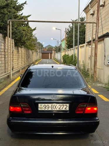 Mercedes E 270 2001, 373,000 km - 2.7 л - Bakı