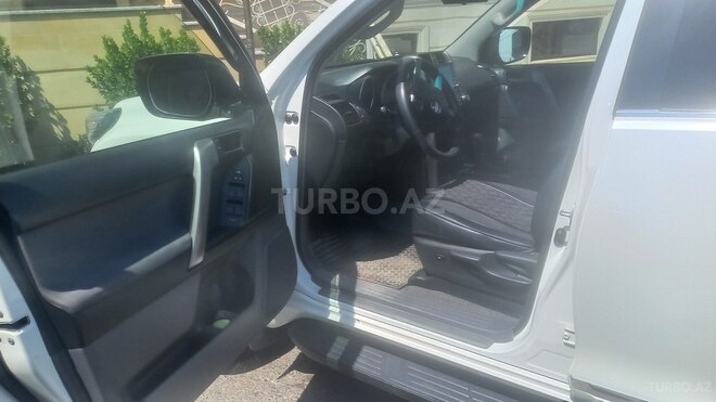 Toyota Prado 2010, 155,000 km - 2.7 л - Qusar