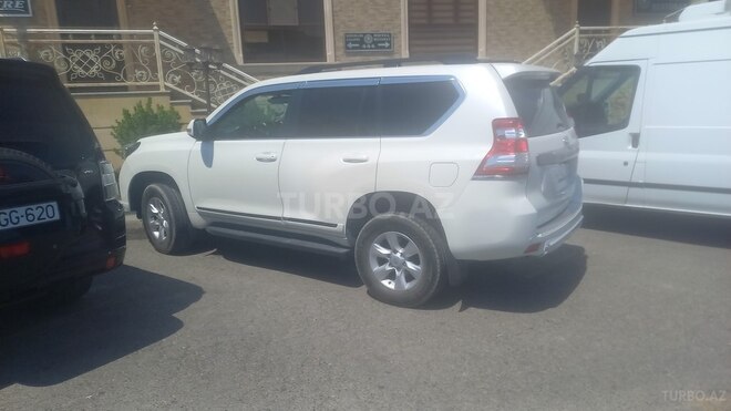 Toyota Prado 2010, 155,000 km - 2.7 л - Qusar