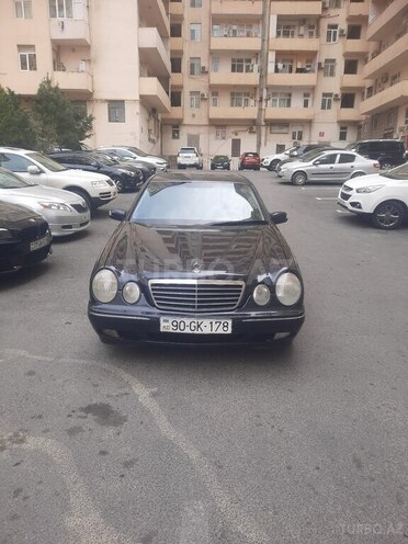 Mercedes E 240 2001, 264,500 km - 2.4 l - Bakı