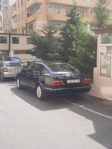Mercedes E 240 2001, 264,500 km - 2.4 l - Bakı