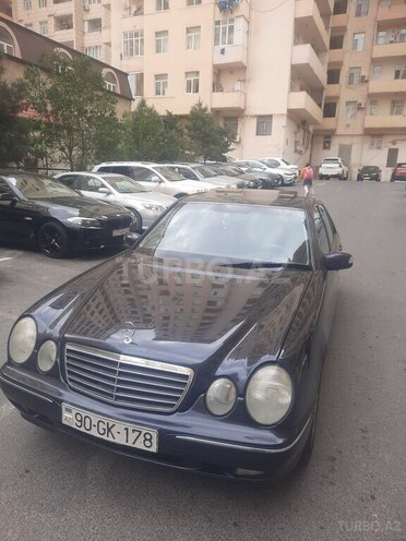 Mercedes E 240 2001, 264,500 km - 2.4 l - Bakı