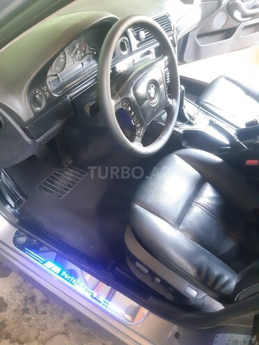 BMW 520 1999, 410,570 km - 2.0 l - Tovuz