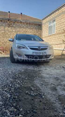 Opel Astra 2011, 213,000 km - 1.4 l - Mingəçevir