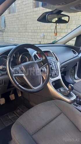 Opel Astra 2011, 213,000 km - 1.4 l - Mingəçevir