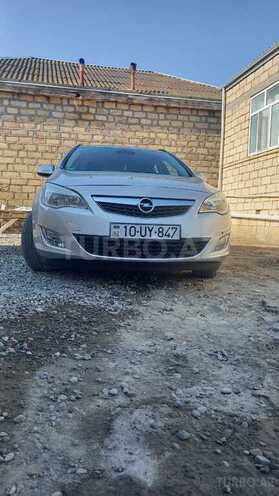 Opel Astra 2011, 213,000 km - 1.4 l - Mingəçevir