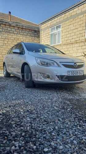Opel Astra 2011, 213,000 km - 1.4 l - Mingəçevir