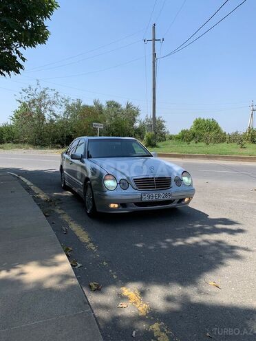 Mercedes E 240 2001, 253,354 km - 2.4 l - Bakı