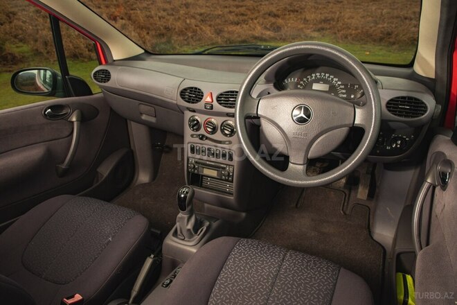 Mercedes A 140 2015, 2,500 km - 1.6 l - Bakı