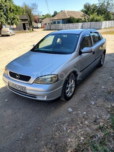 Opel Astra 2002, 166,000 km - 1.6 l - Astara