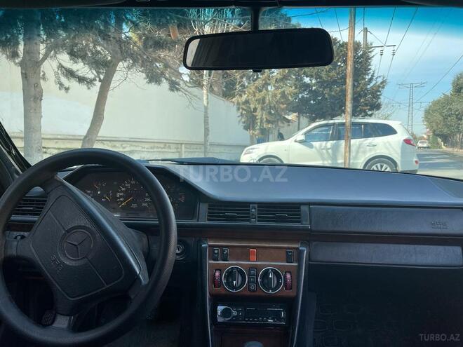 Mercedes E 220 1994, 350,000 km - 2.2 l - Bakı