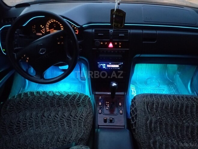 Mercedes E 240 1997, 306,090 km - 2.6 л - Bakı