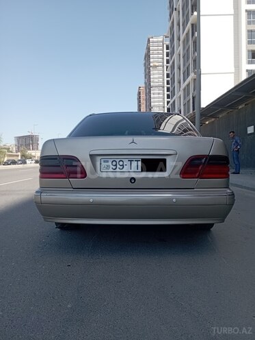 Mercedes E 240 1997, 306,090 km - 2.6 л - Bakı