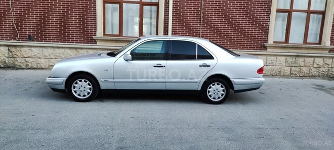 Mercedes E 200 1997, 325,000 km - 2.0 l - Bakı
