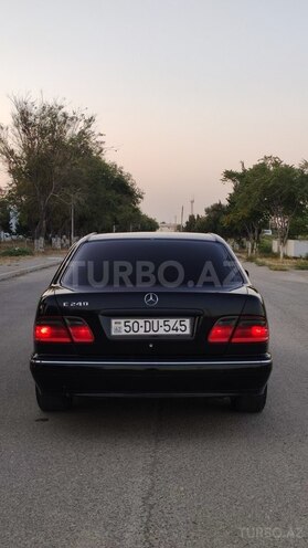 Mercedes E 240 2000, 301,258 km - 2.4 l - Sumqayıt
