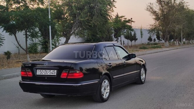Mercedes E 240 2000, 301,258 km - 2.4 l - Sumqayıt